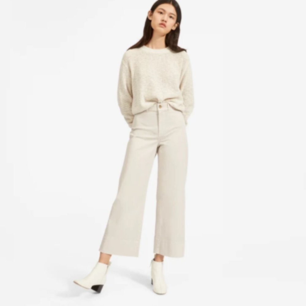 The Lightweight Wide Leg Crop Chino